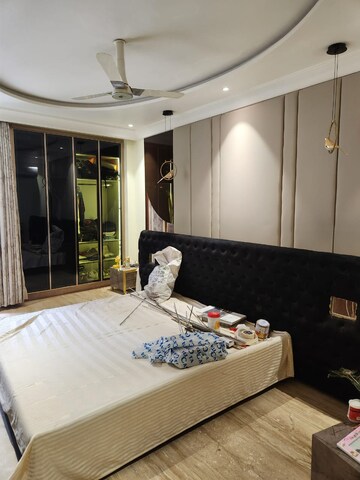 Bedroom in 3 BHK Builder Floor at Panchsheel Park – for Rent