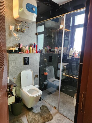 Master Bedroom in 3 BHK Builder Floor at Panchsheel Park – for Rent