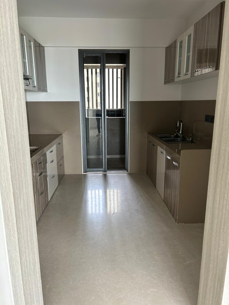 Room, rustomjee-paramount-f-wing 2 Bedroom 777 Sq.Ft. Apartment In Khar West Mumbai 8853800