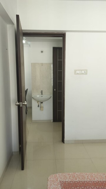 Bathroom in 3 BHK Apartment at VCC Vantage 9, Baner – for Rent