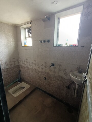 Bathroom in 1 BHK Apartment at Dombivli West – for Rent