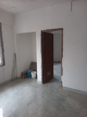 Room in 3 BHK Apartment at Exhibition Road – for Sale