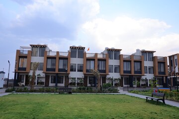 3.5 BHK Independent House – Exterior View View at Ab Bypass Road - for Sale