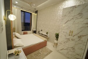 Room in 2 BHK Independent House at Ab Bypass Road – for Sale