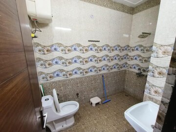Bathroom in 4 BHK Independent House at Sector 30 – for Sale