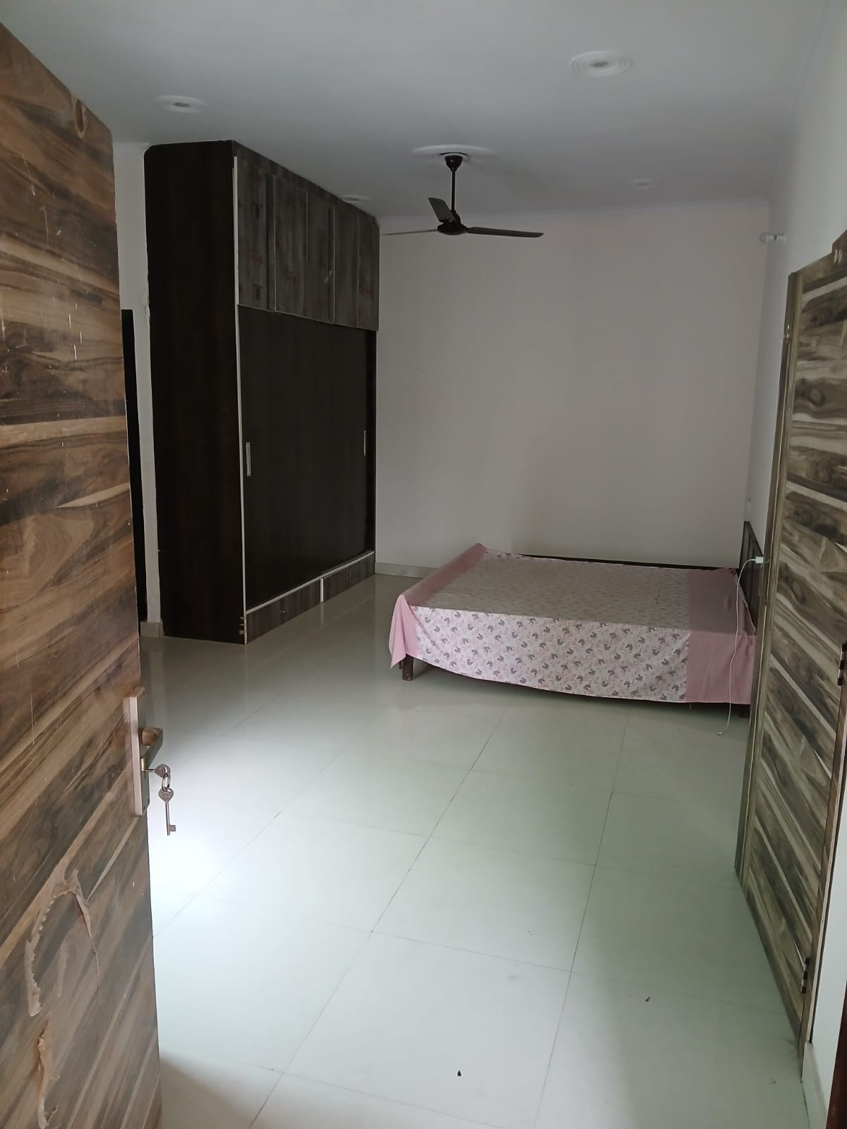 1.5 BHK Builder Floor For Rent in Gurunanak Enclave 
