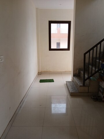 Room in 1.5 BHK Builder Floor at Dhakoli – for Rent