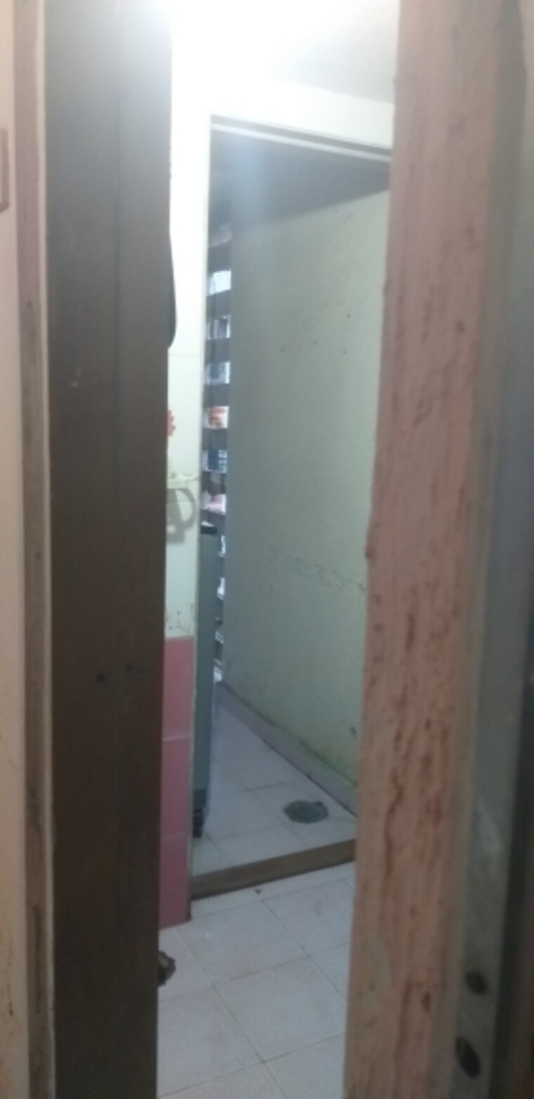 Bathroom, charai 1.5 Bedroom 500 Sq.Ft. Apartment In Charai Thane 8854040