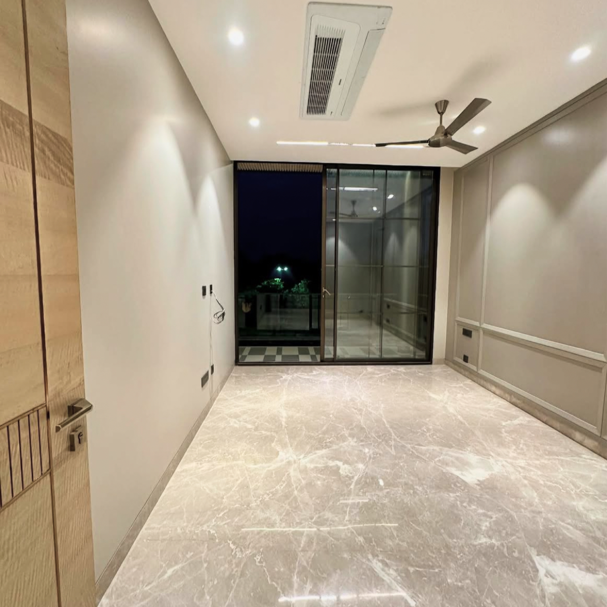 4 BHK + Pooja Room,Servant Room 2500 Sq.Ft. Apartment in L Nagpal Jaswant Heights