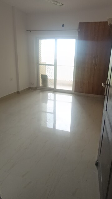 2 BHK Apartment For Rent in Nimbus The Hyde park, Sector 78