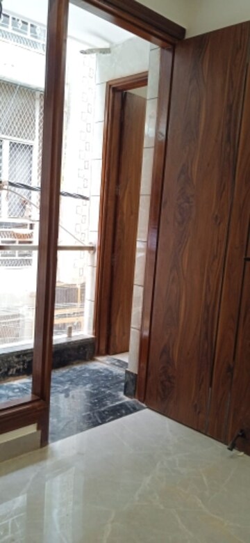 Room in 2 BHK Builder Floor at Sadh Nagar – for Sale