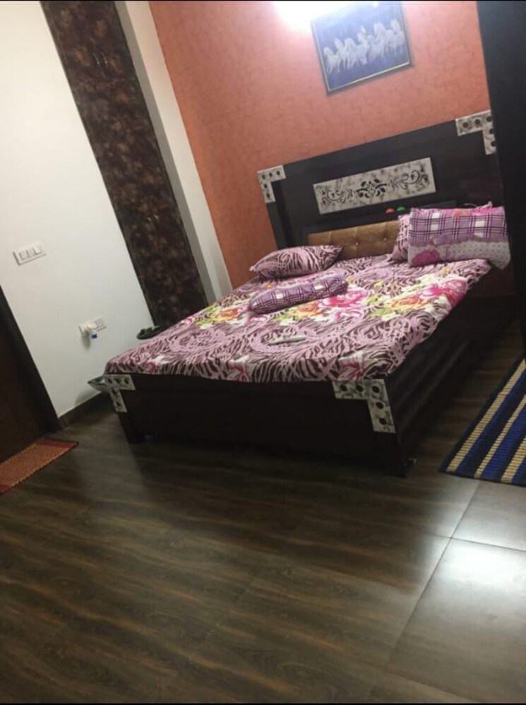 Bedroom, sector 30 3 Bedroom 62 Sq.Yd. Independent House In Sector 30 Faridabad 8854030