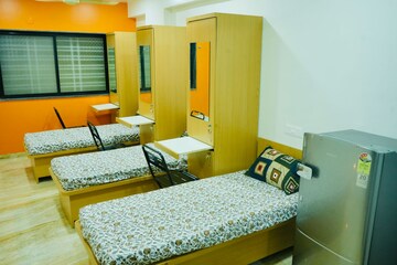 Room in  Pg at Gokhalenagar – for Rent