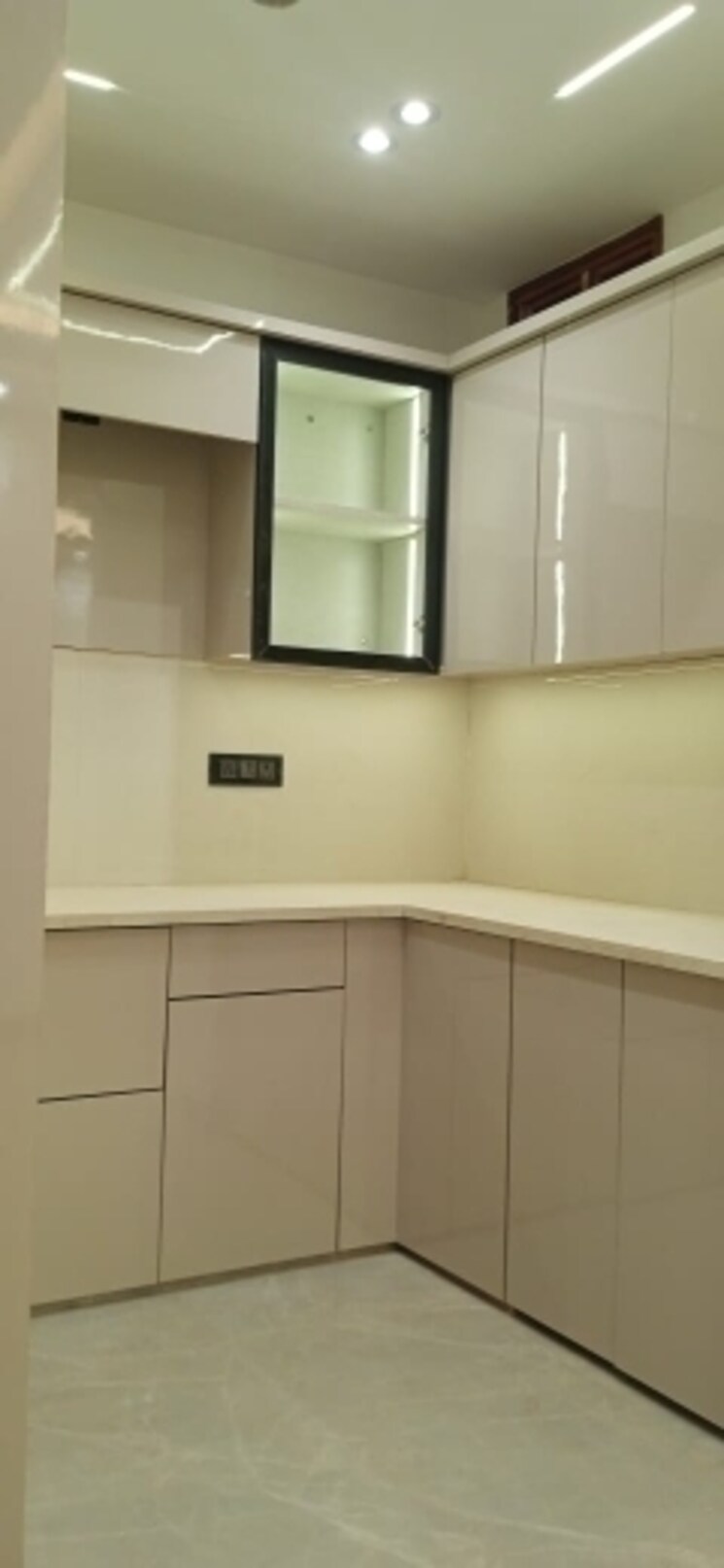 Kitchen, igi airport area 3 Bedroom 1000 Sq.Ft. Builder Floor In Igi Airport Area Delhi 8854072
