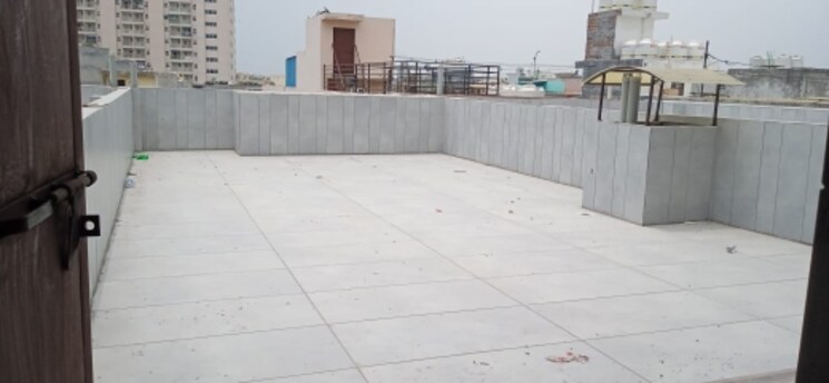 Balcony, igi airport area 3 Bedroom 1000 Sq.Ft. Builder Floor In Igi Airport Area Delhi 8854072