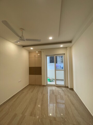 Room in 3.5 BHK Builder Floor at BPTP Parkland Pride, Sector 77 – for Sale