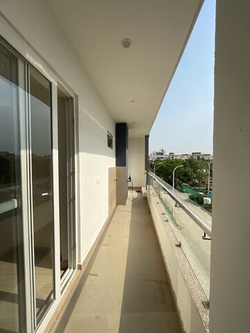 Balcony in 3.5 BHK Builder Floor at BPTP Parkland Pride, Sector 77 – for Sale