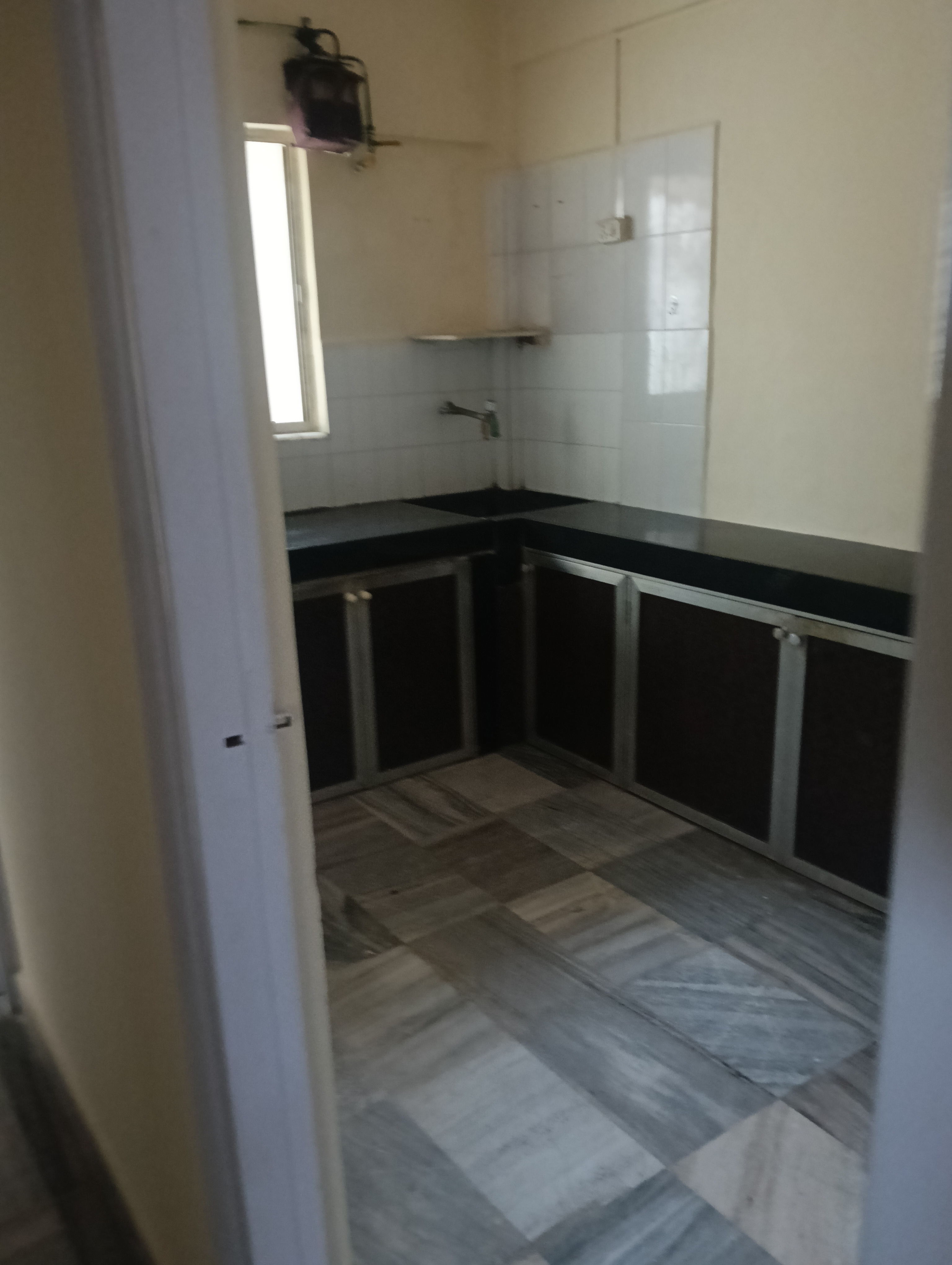 1 BHK + Servant Room Apartment For Rent in Riddhi Apartment Borivali