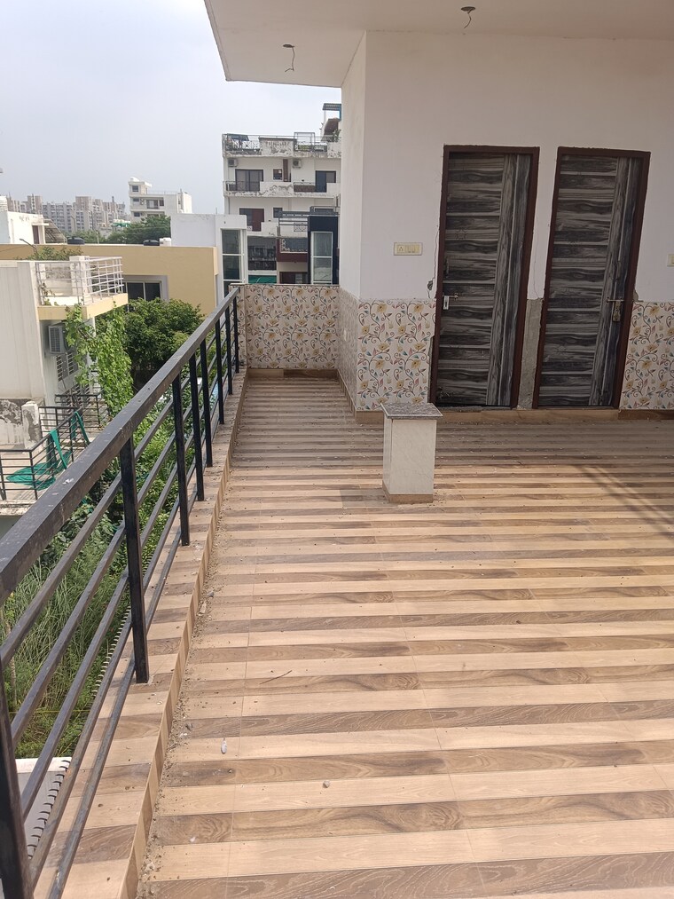 Balcony, bptp-parklands-villa 4 Bedroom 225 Sq.Yd. Villa In Sector 88 Faridabad 8854116