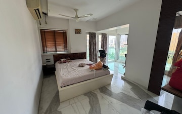 4 BHK Apartment For Rent in Auro Villa, Santacruz West