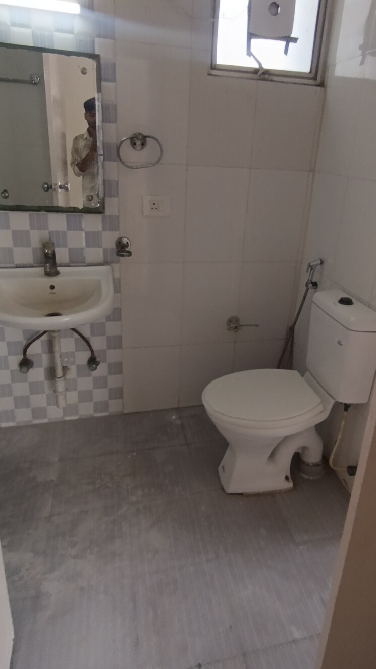 Bathroom, grihapravesh 3 Bedroom 2276 Sq.Ft. Apartment In Sector 77 Noida 8854108