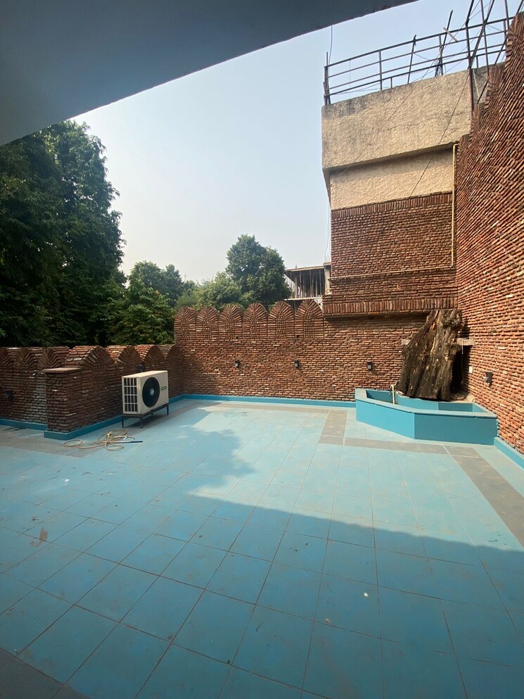 Exterior View, west end colony 5 Bedroom 3600 Sq.Ft. Villa In West End Colony Delhi 8854151