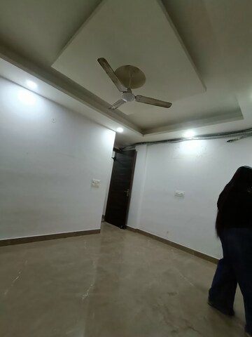 Furnished Amenities in 3 BHK Builder Floor at Khirki Extension – for Rent