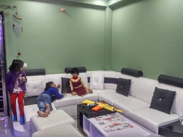 Bedroom in 3.5 BHK Apartment at MCC Signature Heights, Raj Nagar Extension – for Rent