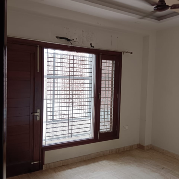 Room in 2 BHK Builder Floor at RWA Apartments Sector 108, Sector 108 – for Rent