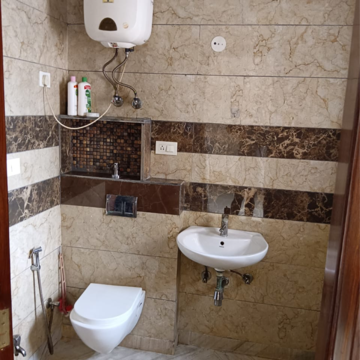 Bathroom in 2 BHK Builder Floor at RWA Apartments Sector 108, Sector 108 – for Rent