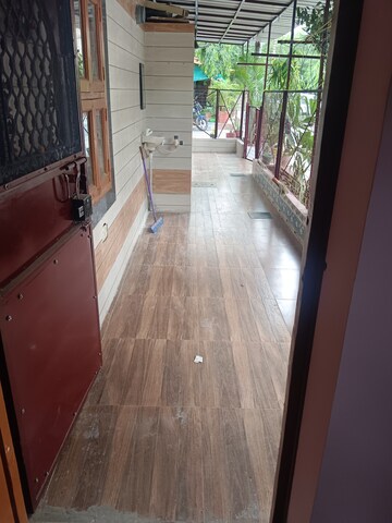 Balcony in 2 BHK Apartment at RWA Pocket R Dilshad Garden, Dilshad Garden – for Rent