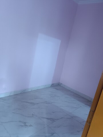 Room in 2 BHK Apartment at RWA Pocket R Dilshad Garden, Dilshad Garden – for Rent