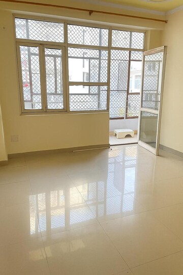 Room in 2 BHK Builder Floor at Milan Earth, Raj Nagar Extension – for Rent