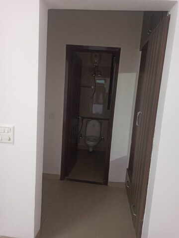Building Lobby in 3 BHK Builder Floor at SS Mayfield Gardens, Sector 51 – for Rent