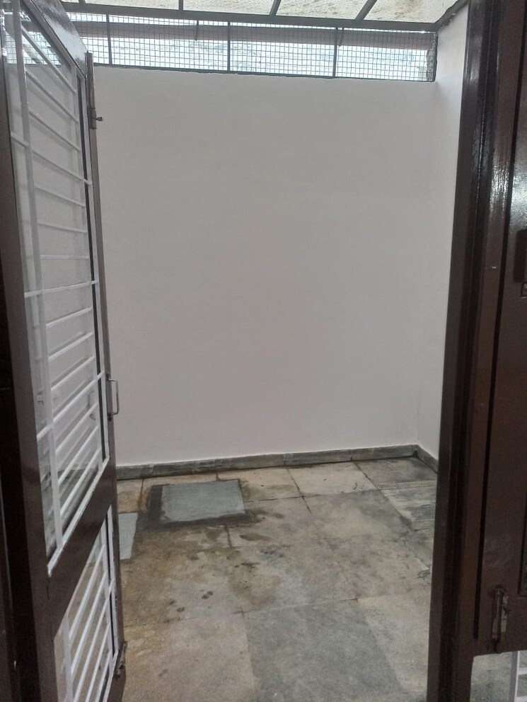 Balcony, ss-mayfield-gardens 3 Bedroom 1900 Sq.Ft. Builder Floor In Sector 51 Gurgaon 8854222