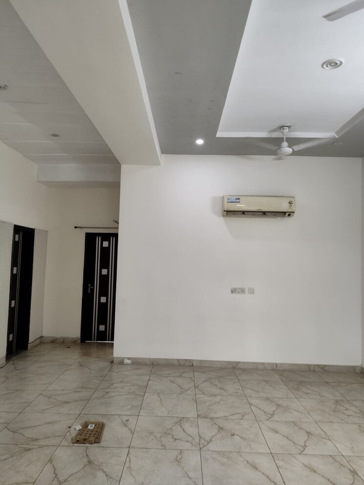 Room, vipul-world-floors 3 Bedroom 1600 Sq.Ft. Builder Floor In Sector 48 Gurgaon 8854264