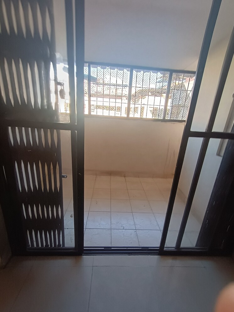 Room, highland-residency-chsl 1 Bedroom 450 Sq.Ft. Apartment In Balkum Pada Thane 8854425