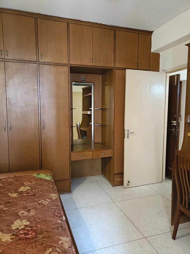 Room, dlf-the-wellington-estate 3 Bedroom 1396 Sq.Ft. Apartment In Dlf Phase V Gurgaon 8854389