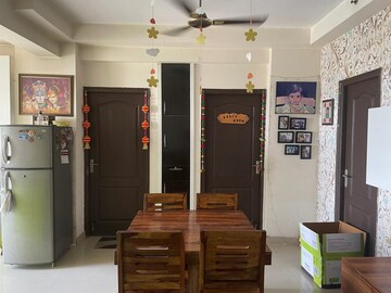 2 BHK Apartment For Rent in Gardenia Glory, Sector 46