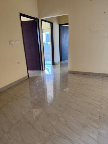 Room in 3.5 BHK Apartment at LDA Parijaat Apartments, Faizabad Road – for Rent