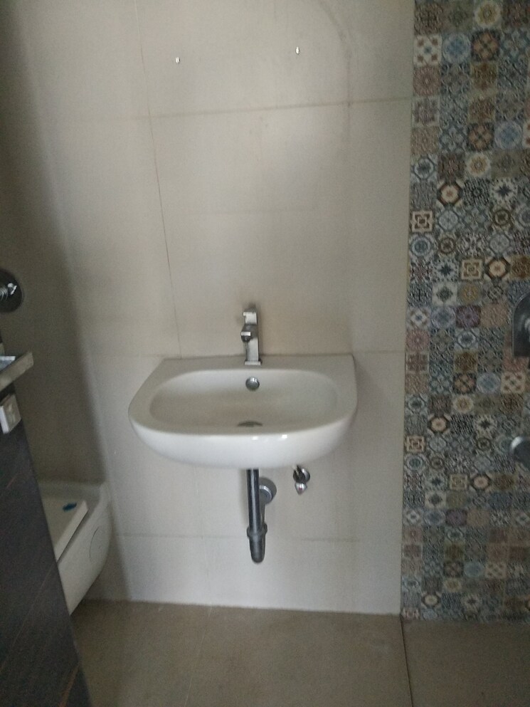 Bathroom, gurukrupa-marina-enclave 1 Bedroom 750 Sq.Ft. Apartment In Malad West Mumbai 8854440