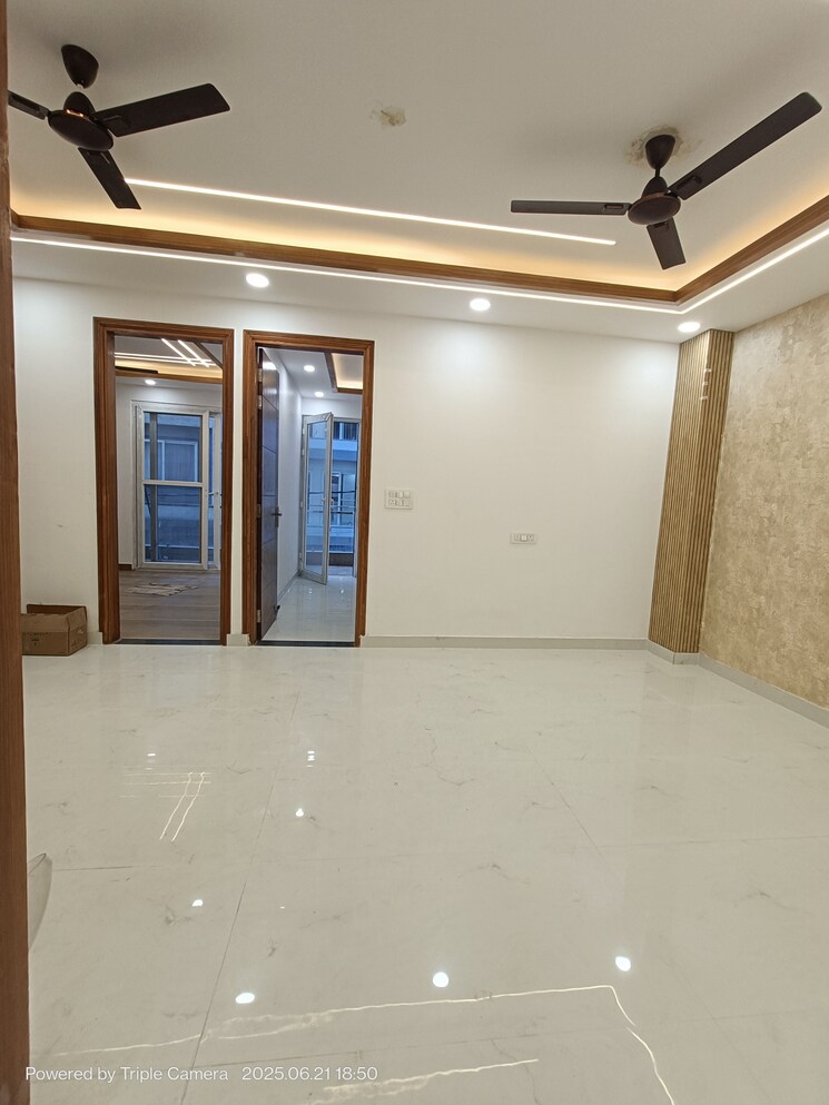 Room, gms road 3 Bedroom 1800 Sq.Ft. Builder Floor In Gms Road Dehradun 8854452