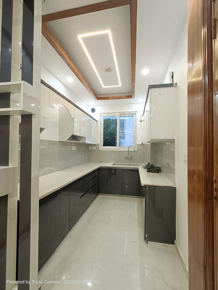 Kitchen, gms road 3 Bedroom 1800 Sq.Ft. Builder Floor In Gms Road Dehradun 8854452