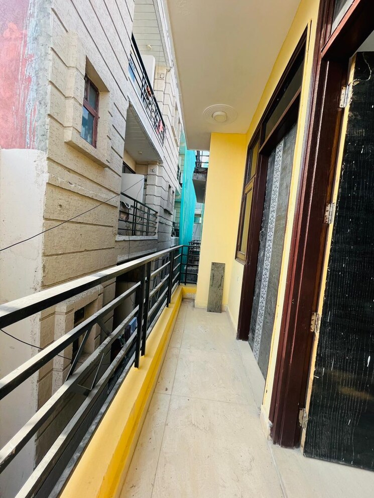 Balcony, paryavaran complex 1 Bedroom 550 Sq.Ft. Apartment In Paryavaran Complex Delhi 8854455