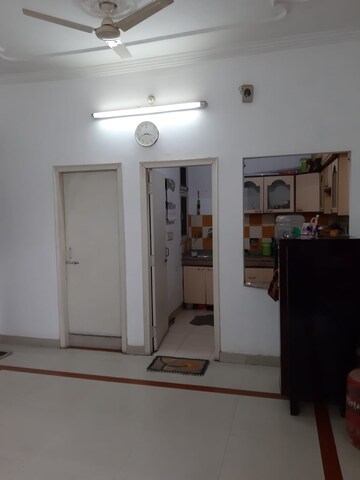 Building Lobby in 3 BHK Apartment at Hazratganj – for Rent