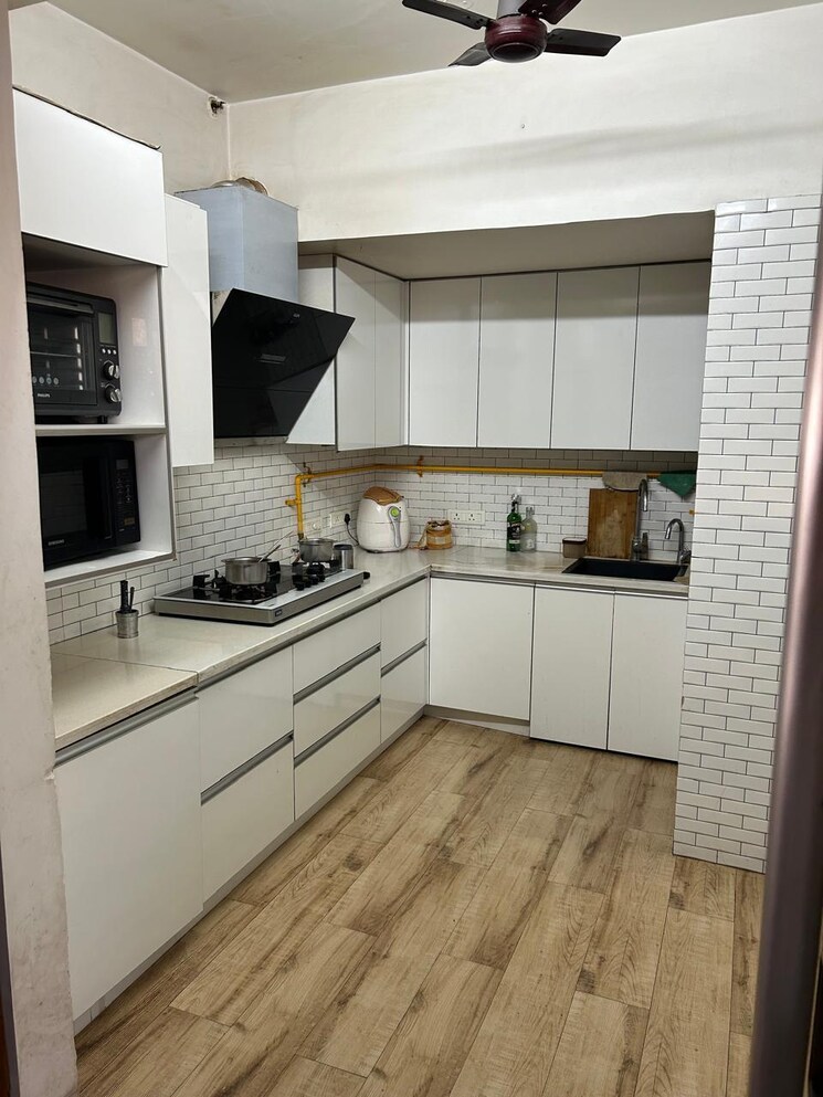 Kitchen, puri-the-pranayam 4 Bedroom 3080 Sq.Ft. Apartment In Sector 82 Faridabad 8854441