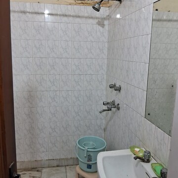 Bathroom in 1 BHK Builder Floor at Lajpat Nagar I – for Rent