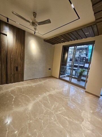 Room in 4 BHK Builder Floor at New Rajinder Nagar – for Sale