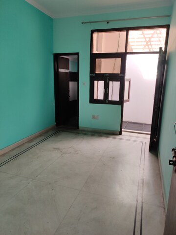 Room in 3 BHK Builder Floor at Shastri Nagar – for Rent