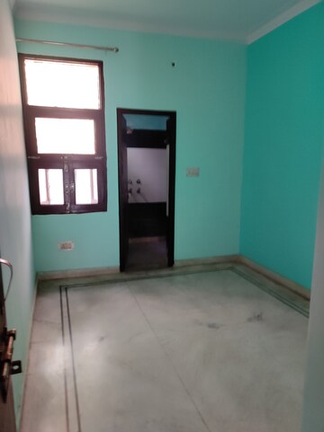 Room in 3 BHK Builder Floor at Shastri Nagar – for Rent